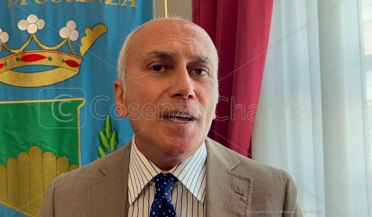 Il sindaco-penalista Franz Caruso: «Bene l'abrogazione dell'abuso d'ufficio, ancor meglio il collegio cautelare» | VIDEO