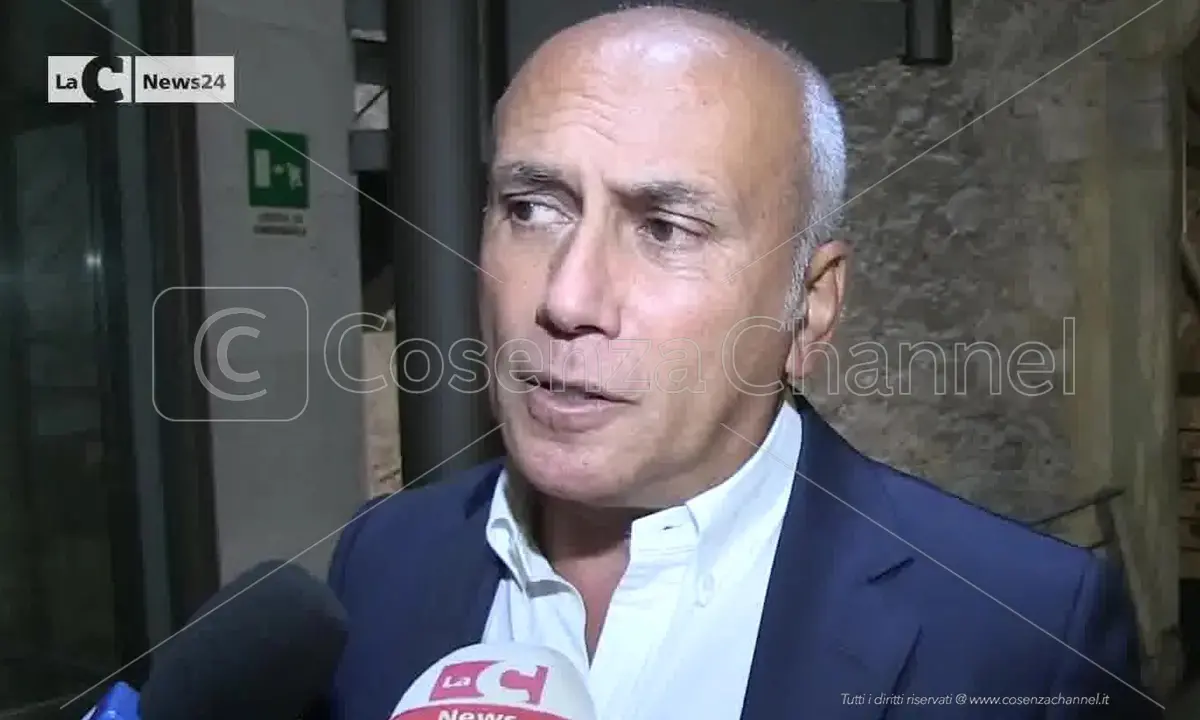 Alta velocità Calabria, il sindaco di Cosenza rilancia la battaglia