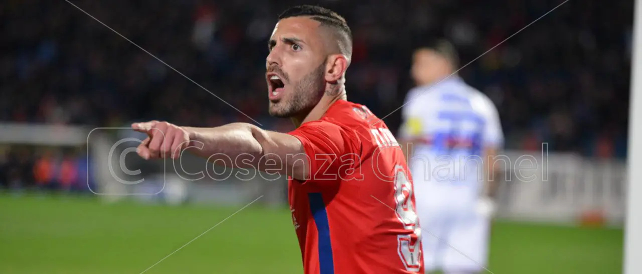 Cosenza, per Tutino si rifà sotto il Venezia. Ma il calciatore è pronto per i Lupi