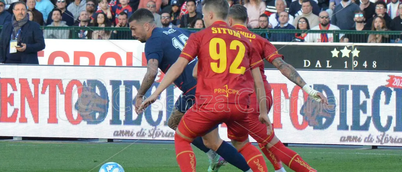 Calendario di serie B 2024-2025, ecco la data del derby tra Cosenza e Catanzaro