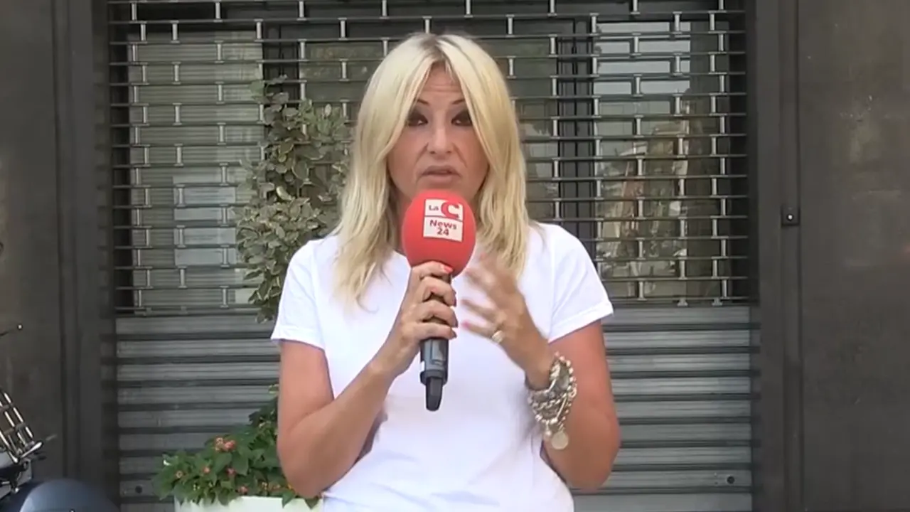 VOX POPULI | Cosenza, saldi in agrodolce. I titolari dei negozi si lamentano, i clienti anche - VIDEO