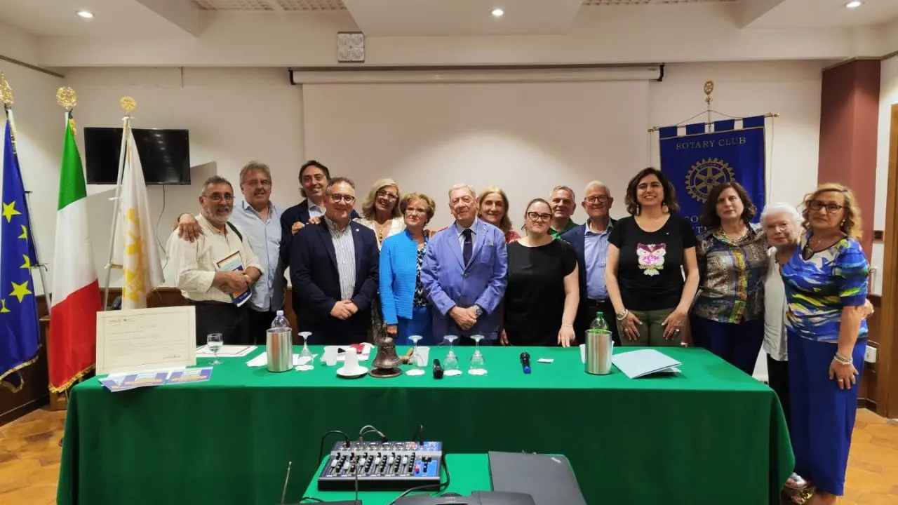 Rotary Club Cosenza Sette Colli, il presidente Bozzo: «È stato un anno vissuto intensamente»