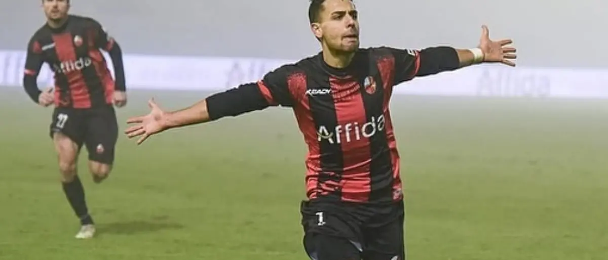 Andrea Rizzo Pinna, carriera e trasferimenti dell'esterno che vuole infiammare il \"Marulla\"